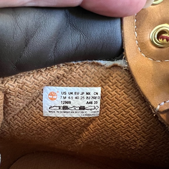 Men's 6" Padded Collar Medium Waterproof Boot SZ 7 - Picture 6 of 8